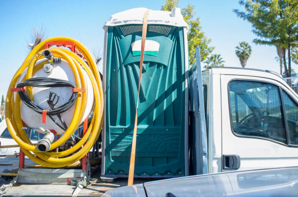 Best Portable restroom trailer rental  in Montura, FL